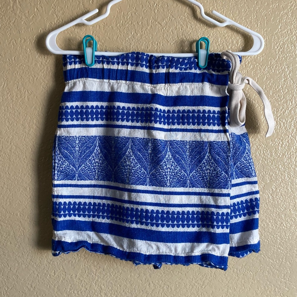 Pearl & Caviar Embroidered Skort 💙